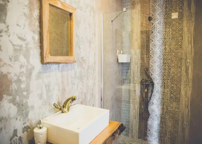 The Iskemleci 4* ニコシア