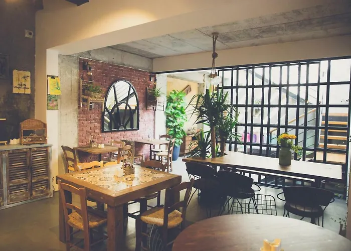 The Iskemleci 4* ニコシア