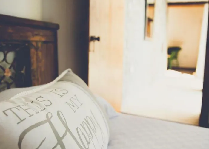 Oda ve Kahvaltı The Iskemleci